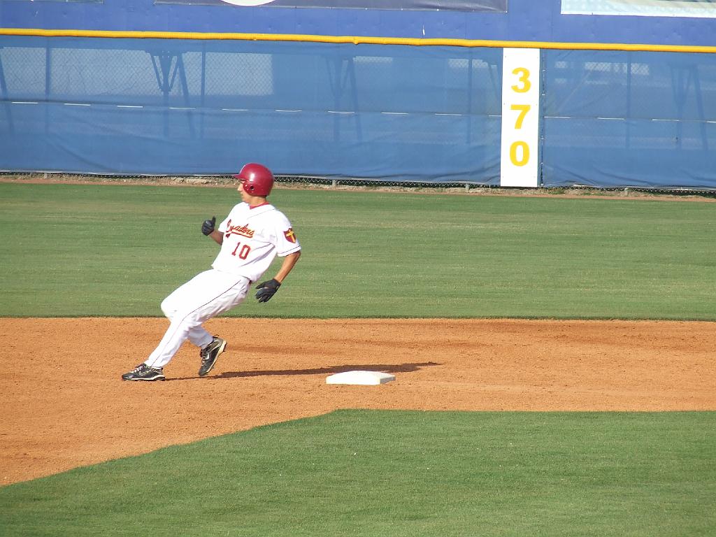 varsity vs Jesuit 5-1-09 (89)